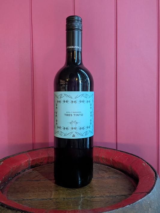 Azul y Garanza, Tres Tinto